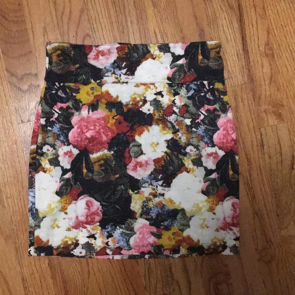 Silence & Noise Floral Bodycon Skirt